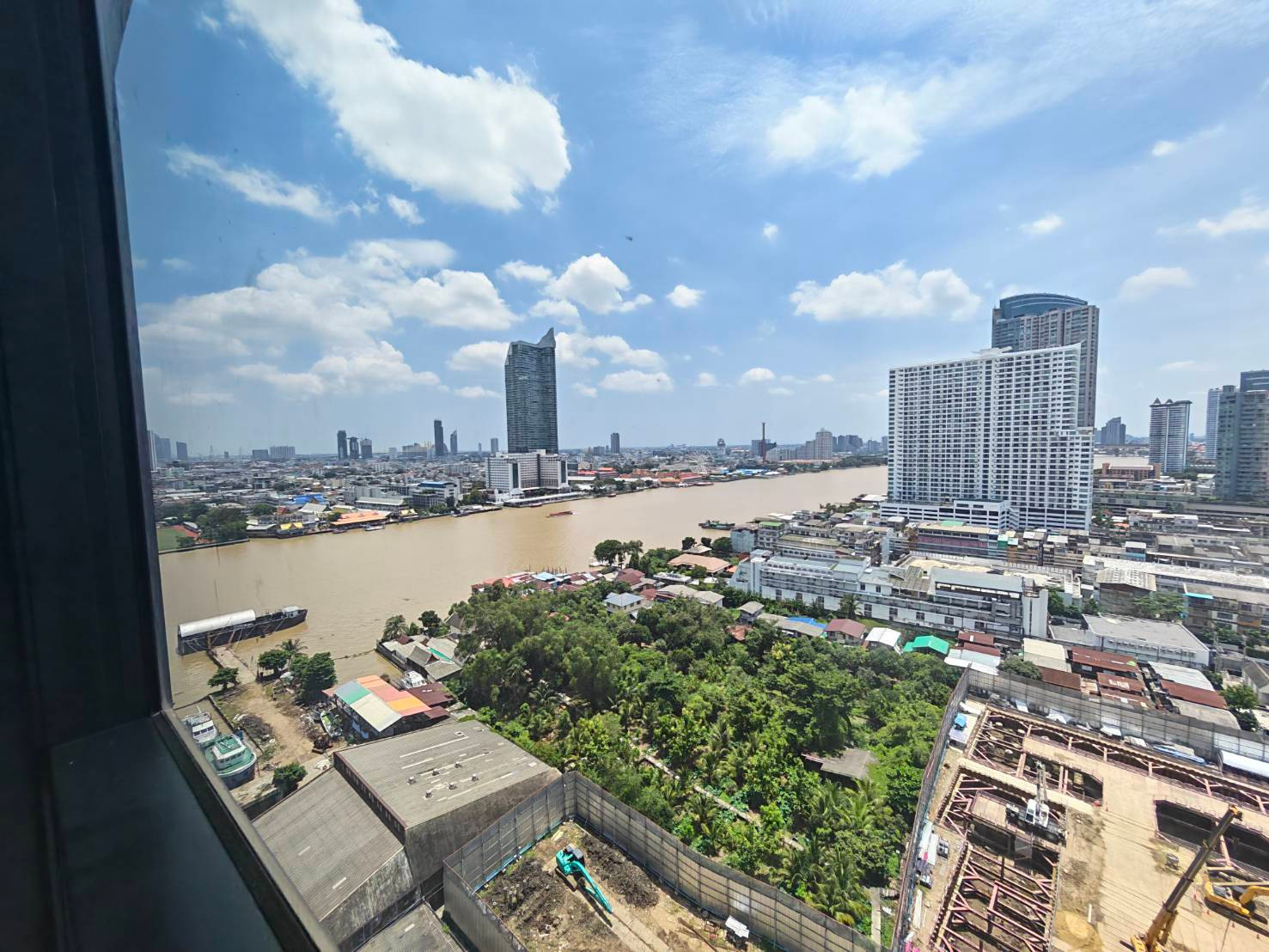 ให้เช่า Chapter Charoennakhon Riverside คอนโดริมแม่น้ำ ใกล้ ICONSIAM มี Shuttle Boat ถึงท่าเรือสาทร-BTS สะพานตากสิน ชั้นสูง ไม่มีเสียงรบกวนจากไซต์ก่อสร้างข้างๆตึก วิวดี  – รูปที่ 2
