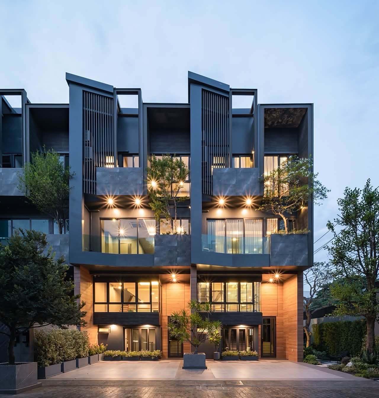 #ให้เช่า ทาวน์โฮมหรู 3.5 ชั้น The Eight จตุจักร-รัชดา สไตล์โมเดิร์น Privacy Residence (บ้านใหม่) ฟิตเนสครบวงจร  