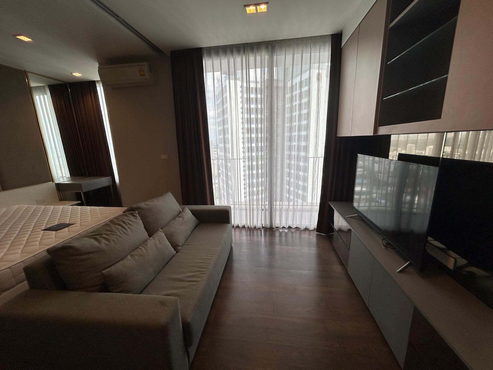 HOT DEAL* HIGH FLOOR 1 BEDROOM @ NARA 9