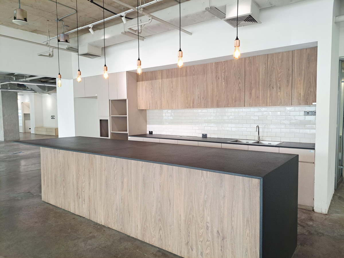 🟢 Office space for rent, raised floor, 946.50 sq m, ceiling height 2.6 m, self-controlled air conditioning, no OT air conditioning fees (next to BTS Saphan Taksin, Chao Phraya Tower Building Charoenkrung-Bangrak location) – รูปที่ 4