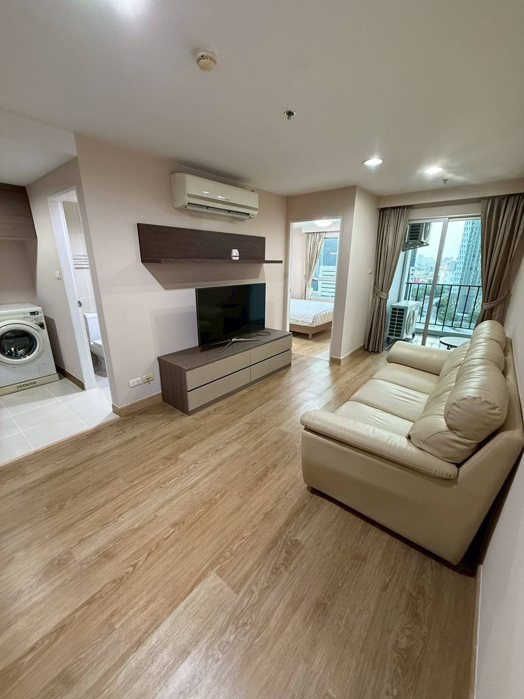 Condo available for rent at Belle Grand Rama 9, very beautiful room, convenient to travel, ready to move in. Condo available for rent at Belle Grand Rama 9, very beautiful room, convenient to travel, ready to move in.