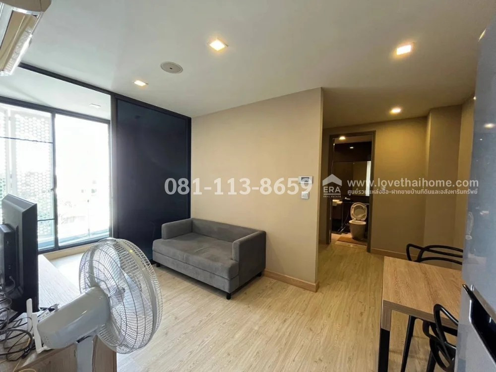 Urgent sale!! The L Fifteen Condo, Lat Phrao 15, via Chatuchak, near the Criminal Court and the MRT parking building, on the 5th floor, area 41.6 sq m. Sold with furniture and electrical appliances. Selling cheaper than the appraised price, only 3.5 milli – รูปที่ 4