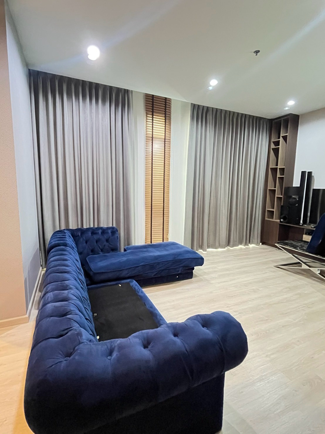 LTH7044-R269 - Luxury Condo for Sale Ekkamai | The Capital Ekkamai | 194 sq.m. | 4 Beds 4 Baths | Sale with Tenant | 44 MB | Condo for sale Ekkamai