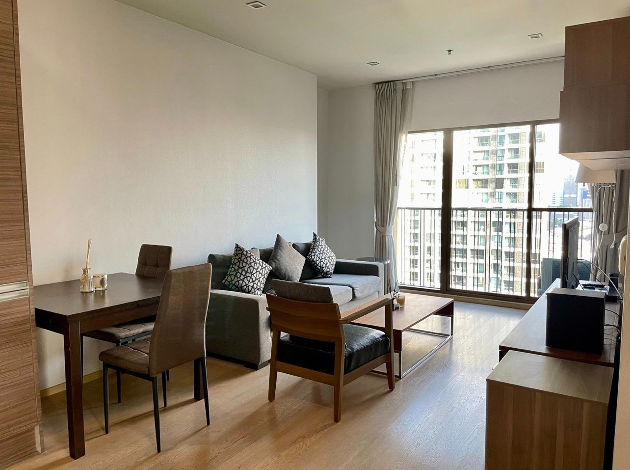 🏙️ For rent: Noble Refine Sukhumvit 26, corner room, high floor, open view, good direction, cool breeze all day 🌿✨ 🏙️ For rent: Noble Refine Sukhumvit 26, corner room, high floor, open view, good direction, cool breeze all day 🌿✨