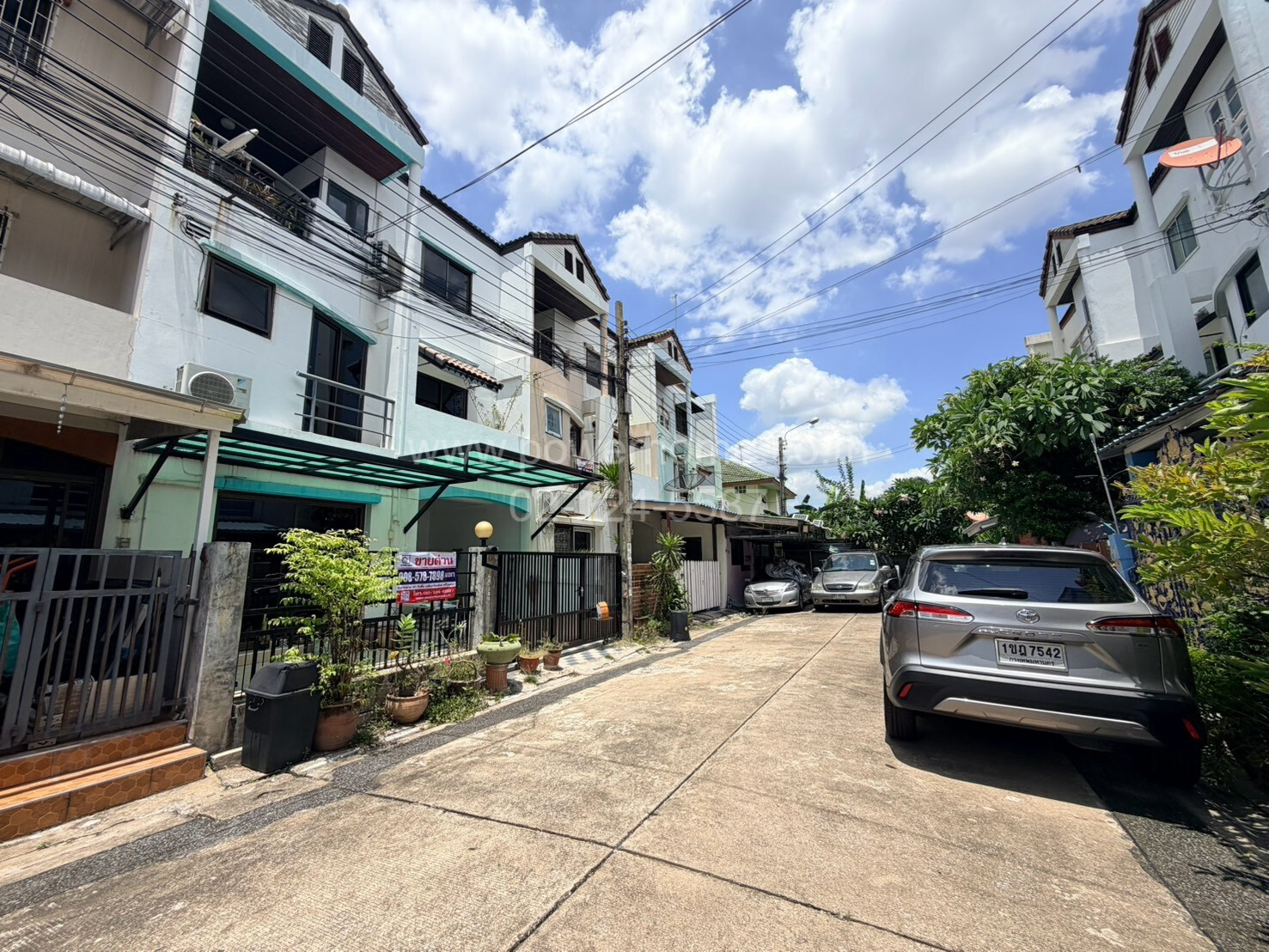 ทาวน์โฮม 3 ชั้น หมู่บ้านธันยกานต์ 2 ทำเลดี ใกล้ตลาดนัดเลียบด่วน รามอินทรา – รูปที่ 3