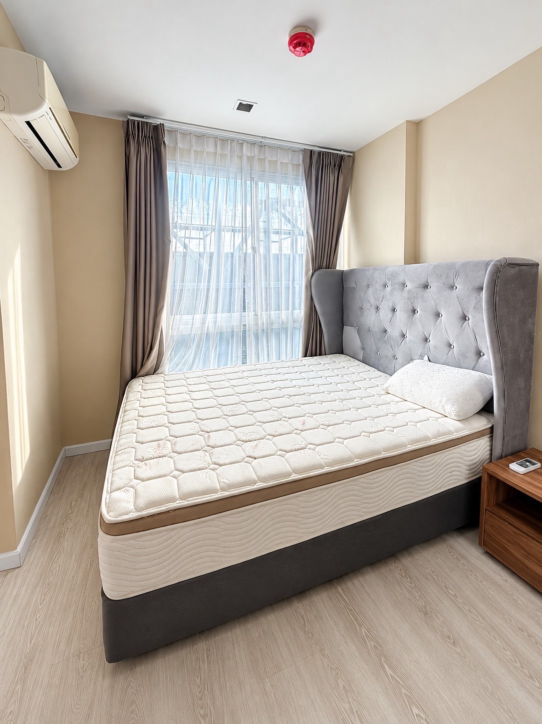 𝗖𝗼𝗻𝗱𝗼 𝗙𝗼𝗿 𝗿𝗲𝗻𝘁 : Metro Luxe Rama 4 (เมโทร ลักซ์ พระราม 4) 𝗟𝗶𝗻𝗲@glorious1  