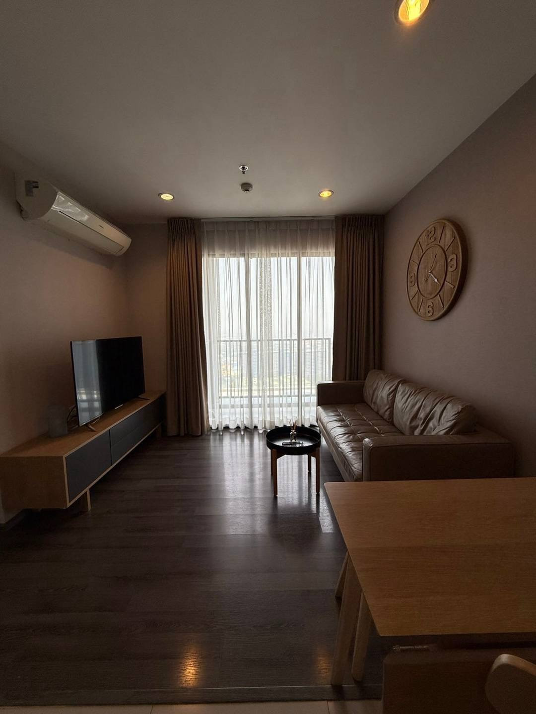 Condo The Base Park West Sukhumvit 77, convenient travel, beautiful room, available, ready to move in. Condo The Base Park West Sukhumvit 77, convenient travel, beautiful room, available, ready to move in.