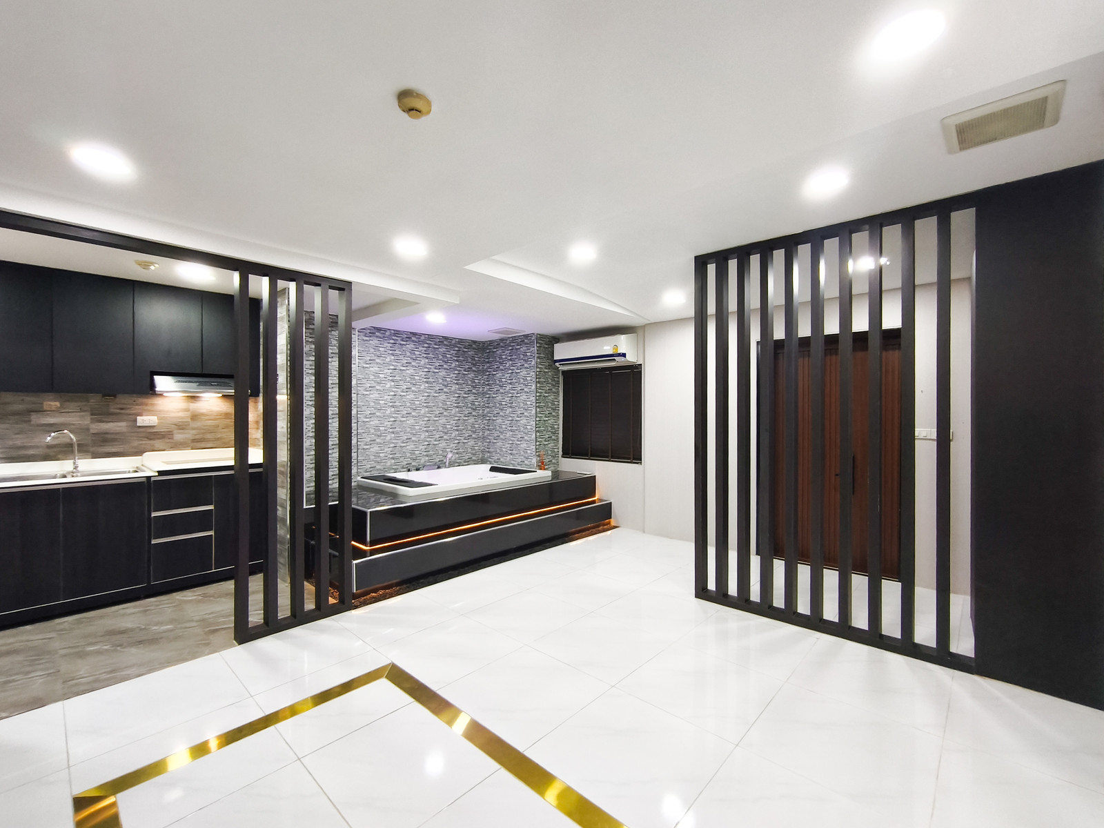 🏡 For rent The Kris 3 Ratchada 17 near MRT Sutthisan (short term) price 22,000 baht. 🏡 For rent The Kris 3 Ratchada 17 near MRT Sutthisan (short term) price 22,000 baht.