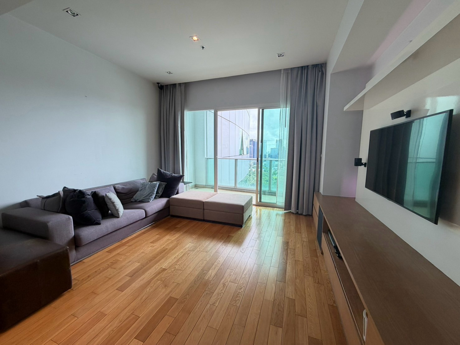 LTHC16122 - Spacious Condo for Rent Asoke | Millennium Residence | 146 sq.m. | 3 Beds 3 Baths | BTS Asoke | 85K | คอนโดให้เช่า อโศก LTHC16122 - Spacious Condo for Rent Asoke | Millennium Residence | 146 sq.m. | 3 Beds 3 Baths | BTS Asoke | 85K | คอนโดให้เช่า อโศก