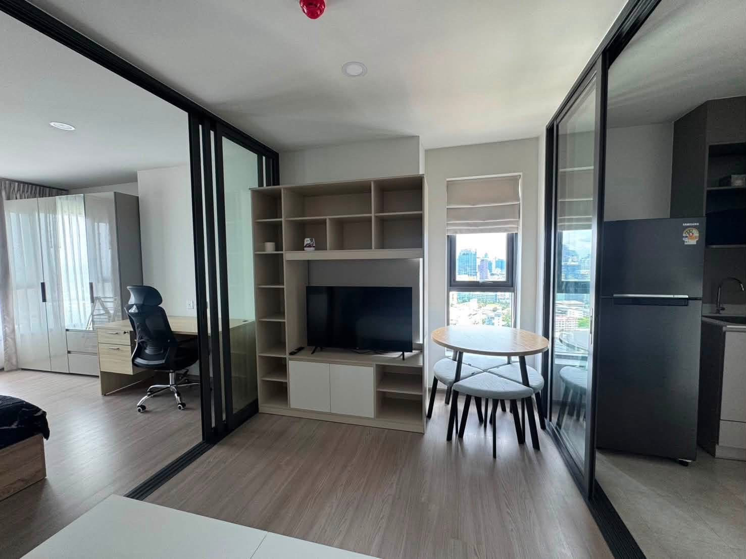 For rent 🔥🔥Aspire Sukhumvit Rama4 พร้อมอยู่ 🫶🏻 ห้องมุม วิวสวย 2 ทิศ ทิศเหนือและทิศตะวันตก  – รูปที่ 2