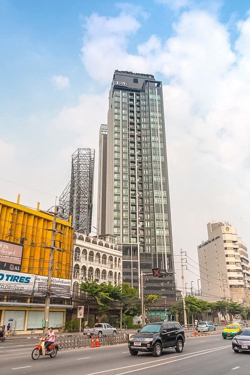 【For Sale】Shop under The Capital Condo Ratchaprarop-Vibhavadi 087-808-3690 (FIFA)