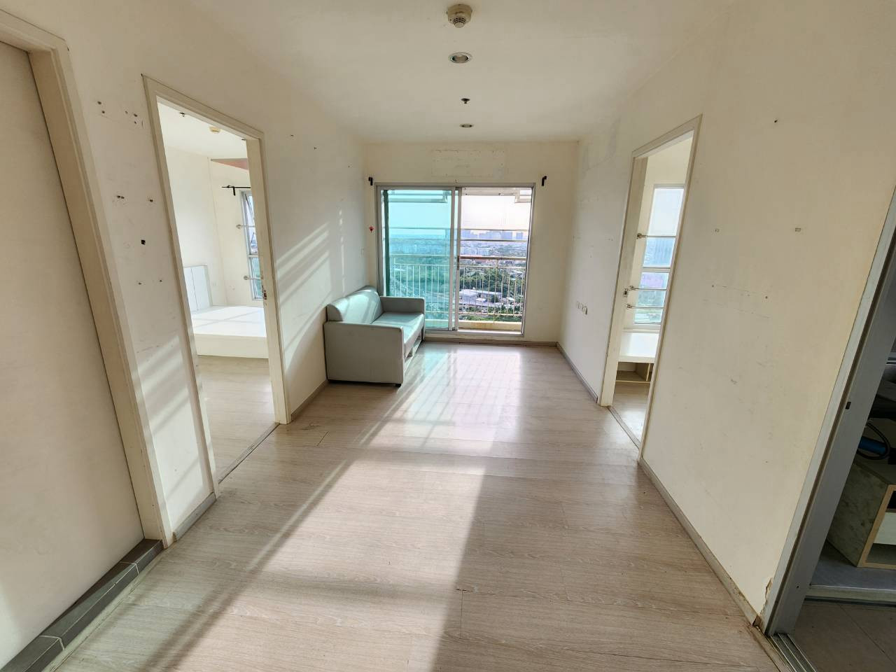 Corner room for sale, Rare Item, 25th floor (top floor), Aspire Sathorn-Taksin (Timber Zone), 45.6 sq m, 2 bedrooms, 1 bathroom, only 2.3 million baht (from 2.82 million baht) Corner room for sale, Rare Item, 25th floor (top floor), Aspire Sathorn-Taksin (Timber Zone), 45.6 sq m, 2 bedrooms, 1 bathroom, only 2.3 million baht (from 2.82 million baht)