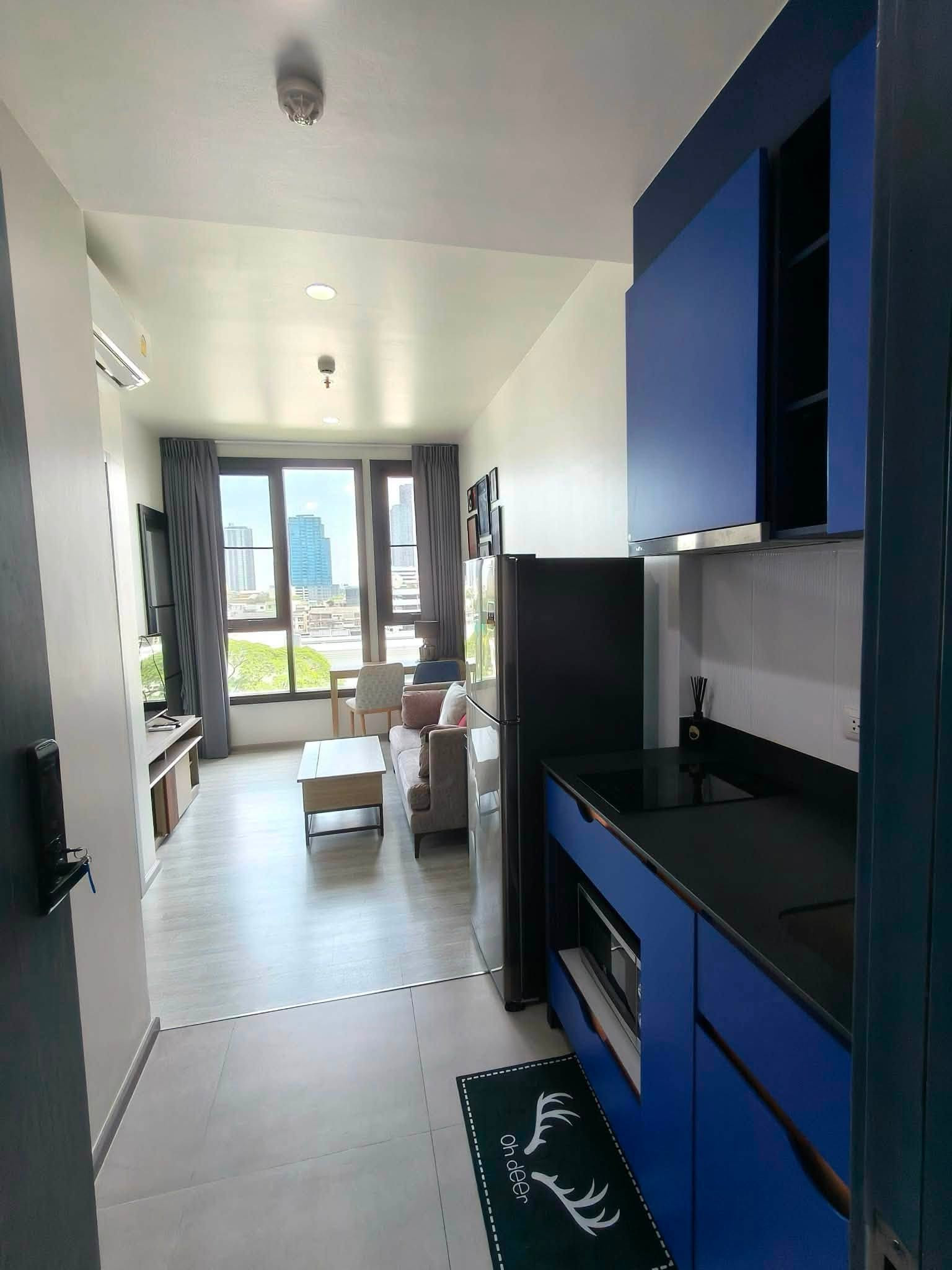 Condo for rent XT Ekkamai Sukhumvit 63, beautiful room, clean, fully furnished. There are complete electrical appliances. The room is ready to move in on September 14.