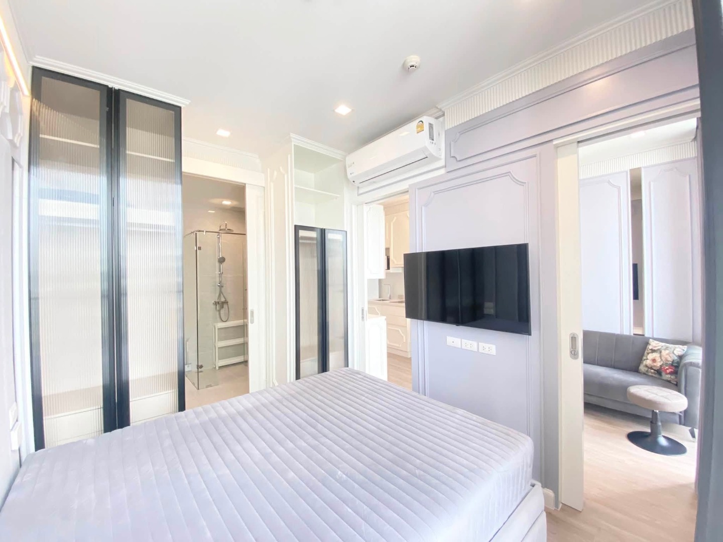 [Agent Post] 🏙️ FOR RENT | NOBLE STATE 39 ✨ Condo in the heart of Phrom Phong with open-air views of Benjasiri Park and EmSphere.
