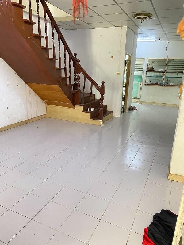 ขายบ้าน ทาวน์เฮ้าส์ พร้อมอยู่ หมู่บ้านศิริวรรณ บางบัวทอง – รูปที่ 2