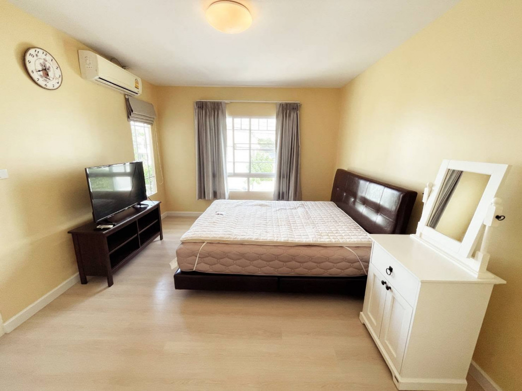 Townhome for rent, Indy Bangna Km.7, 89 sq m, 17 sq m, English style, near Mega Bangna, 3 bedrooms, new condition, ready to move in. Townhome for rent, Indy Bangna Km.7, 89 sq m, 17 sq m, English style, near Mega Bangna, 3 bedrooms, new condition, ready to move in.