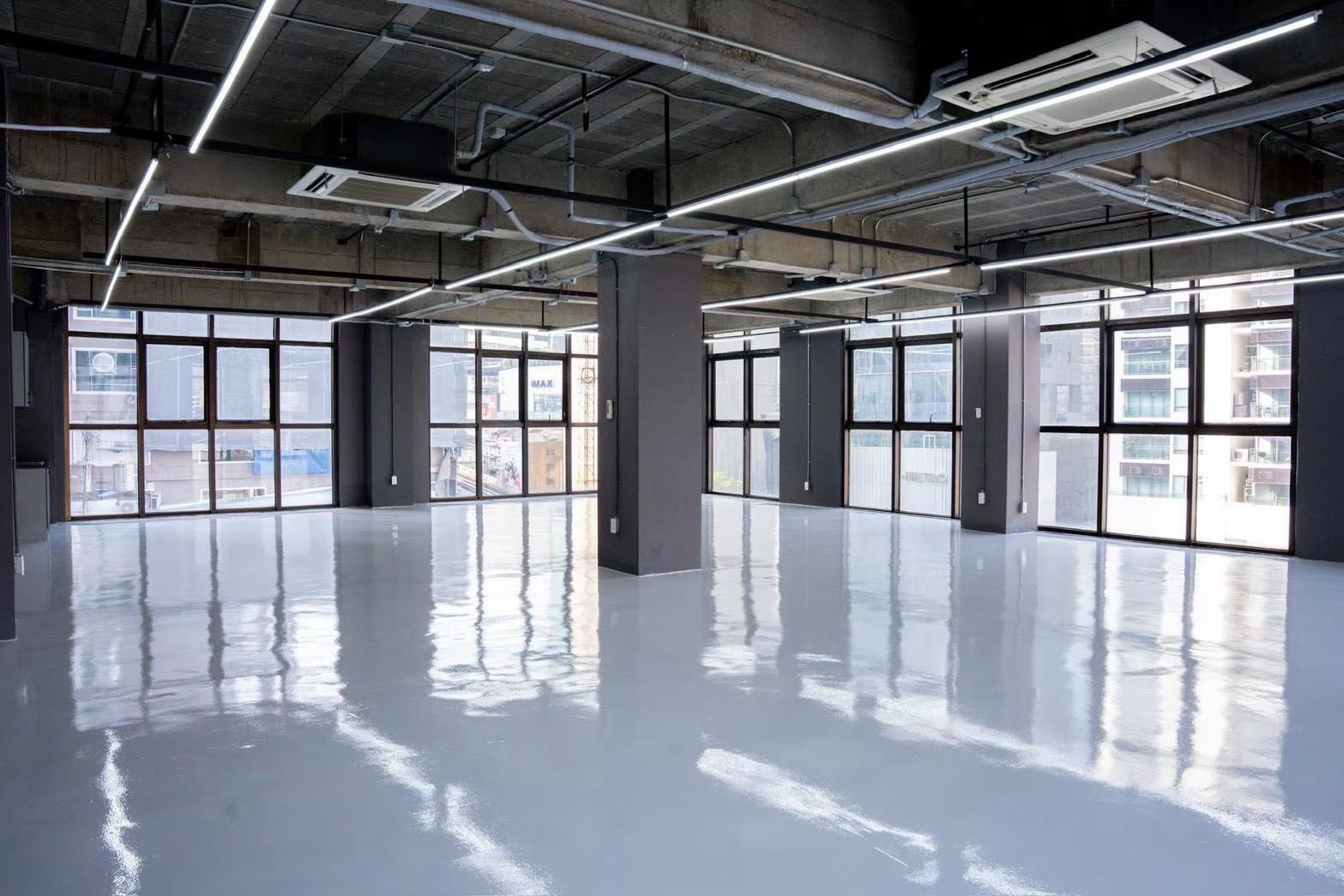 Office Space 173 and 228 sqm. on Sukhumvit Road near BTS Phrom Phong – รูปที่ 2