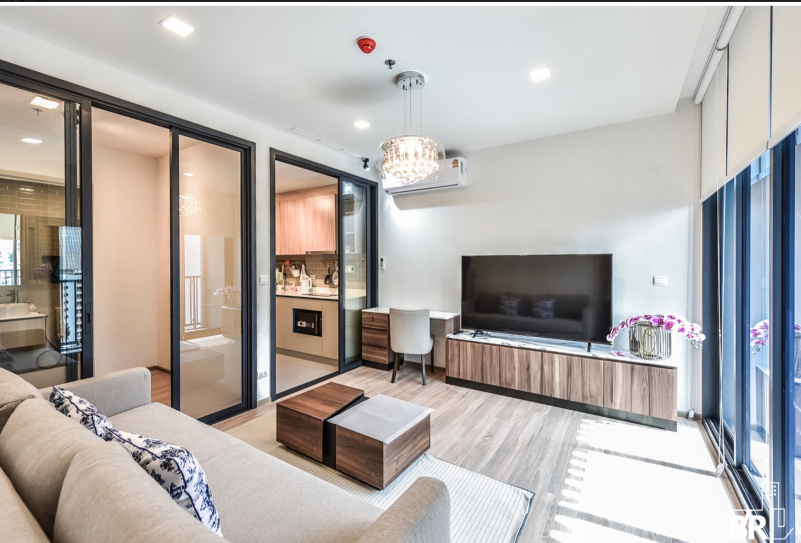 For rent XT Phayathai 🔥 Big room 50 Sqm. Rent 32,000/month BY KOY 082-5536236 For rent XT Phayathai 🔥 Big room 50 Sqm. Rent 32,000/month BY KOY 082-5536236