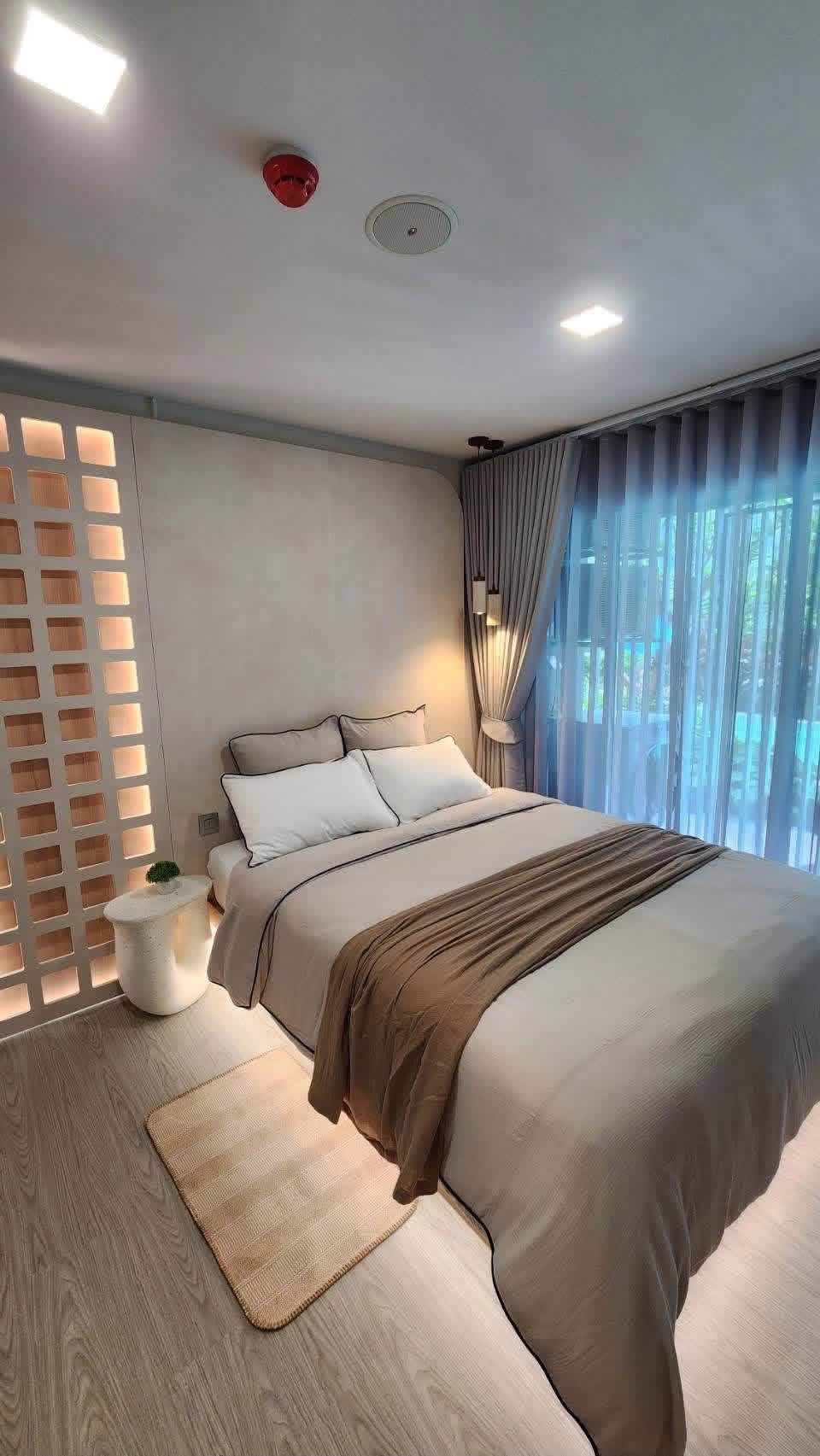 Urgent for Resha Kave Town Island | Pool view room, very close to the pool!
