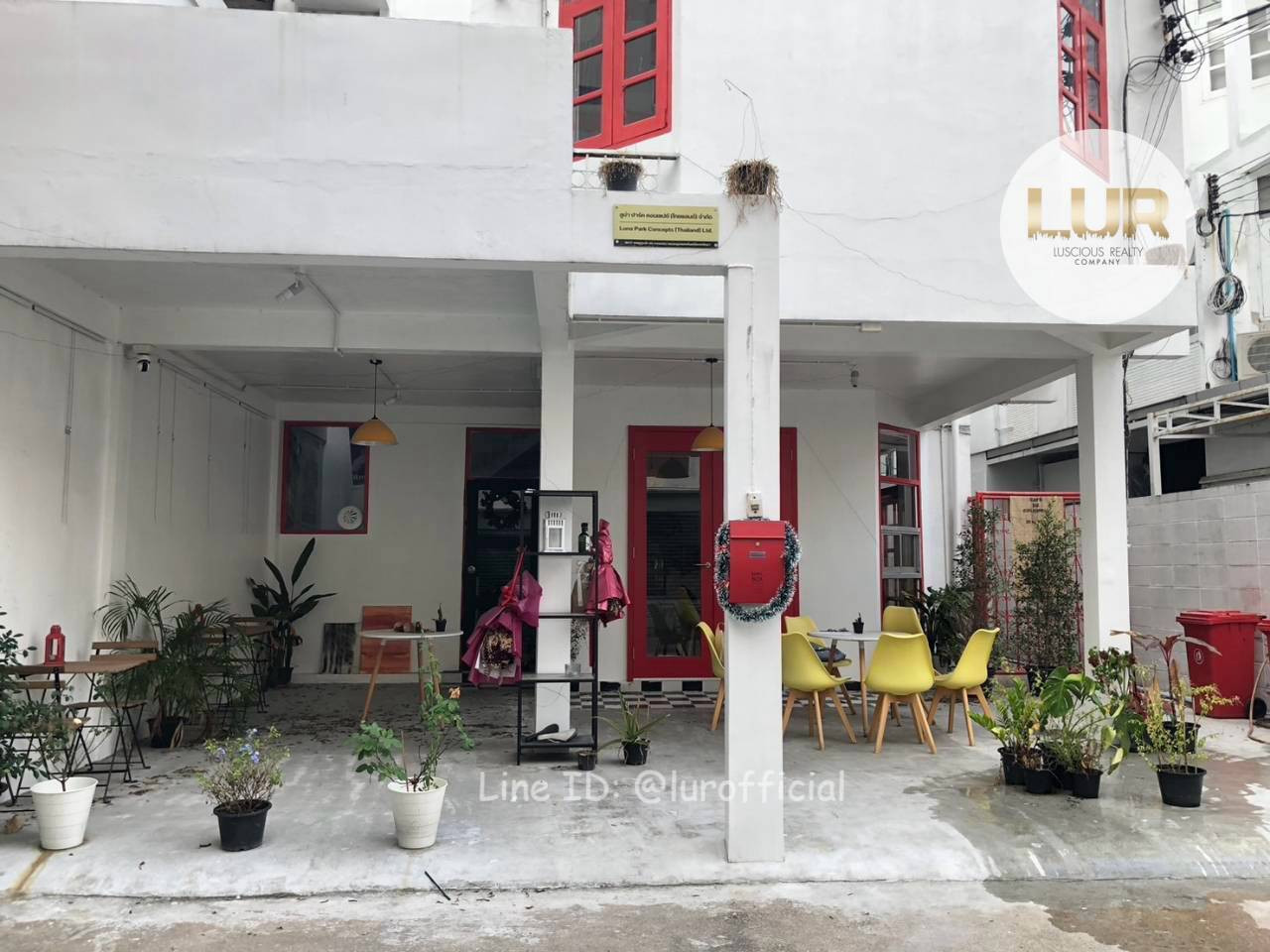 ✨Town Home For Rent, 3-story townhome for rent, Soi Thonglor 9 ✨Potential location ✨Suitable for living / operating a restaurant / spa business.