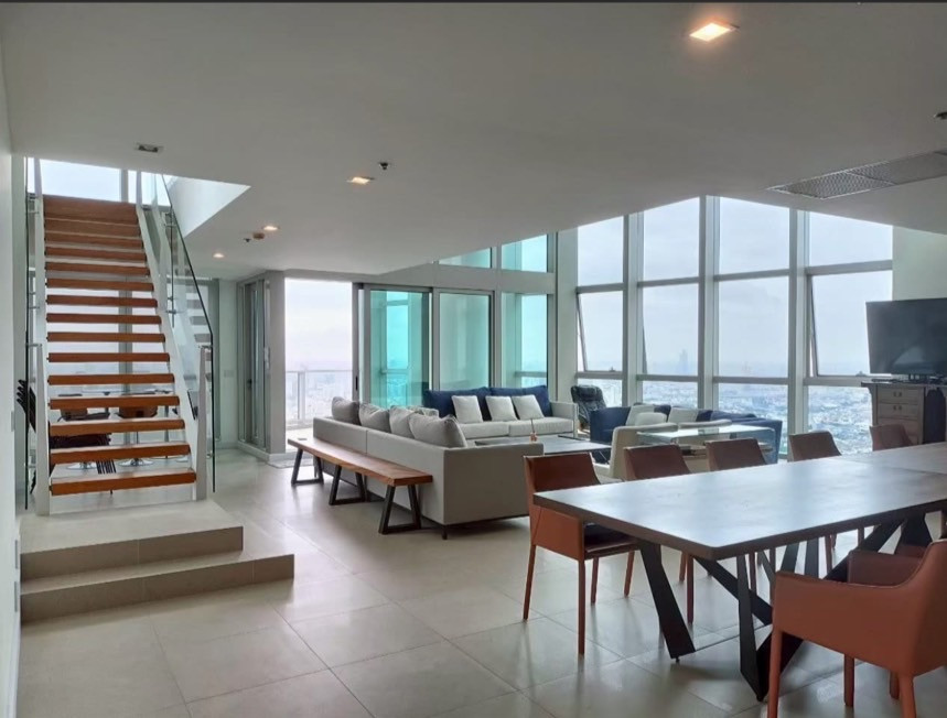 Duplex penthouse size 410 sqm , 3 br 4 bath ( river view ) Duplex penthouse size 410 sqm , 3 br 4 bath ( river view )