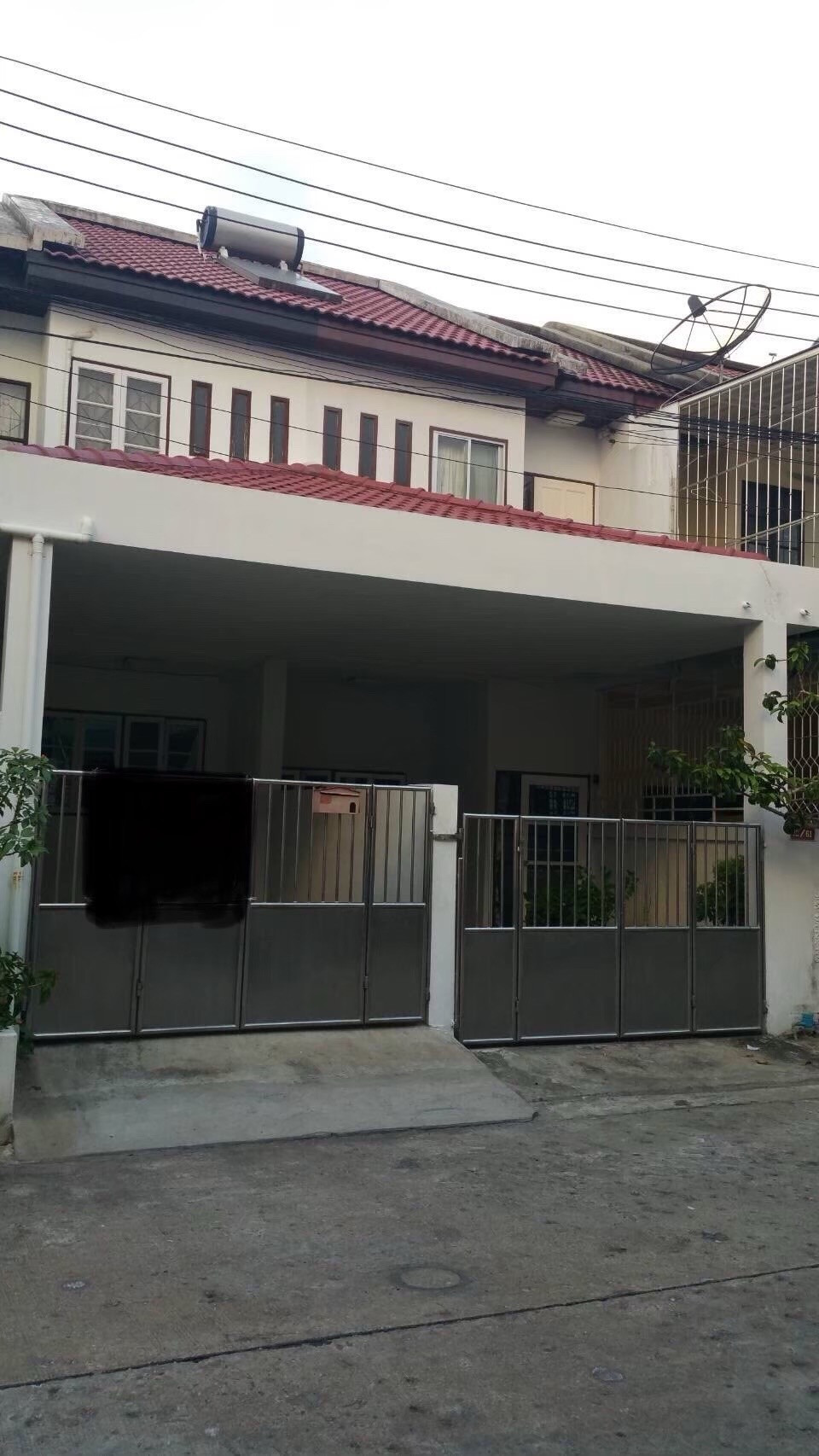 For rent, near Suan Luang, near Thainakarin Hospital. For rent, near Suan Luang, near Thainakarin Hospital.