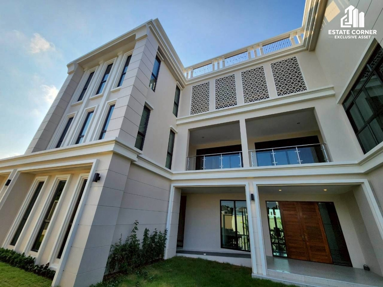 ขายคฤหาสน์หรู Villa55 Pathum Thani วิวสนามกอล์ฟใจกลางฟลอร่า วิลล์ กอล์ฟ แอนด์ คันทรี คลับ กรุงเทพฯ(ศรีสมาน)-ปทุมธานี(บางคูวัด) – รูปที่ 2