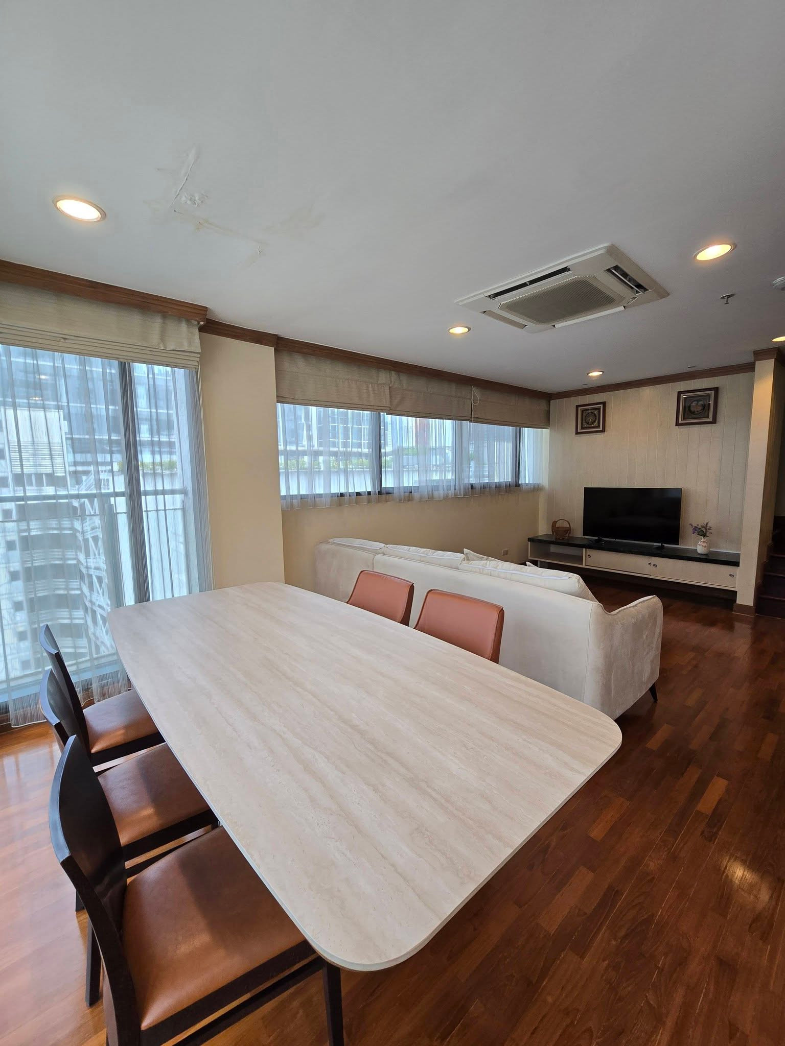 New house condominium Duplex for rent 181sqm 2beds 3baths 70,000per month New house condominium Duplex for rent 181sqm 2beds 3baths 70,000per month