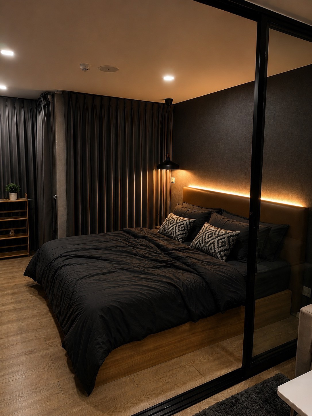 🖤 Kave Town Space — Cool dark tone room, pool view, very rare! 🖤 🖤 Kave Town Space — Cool dark tone room, pool view, very rare! 🖤