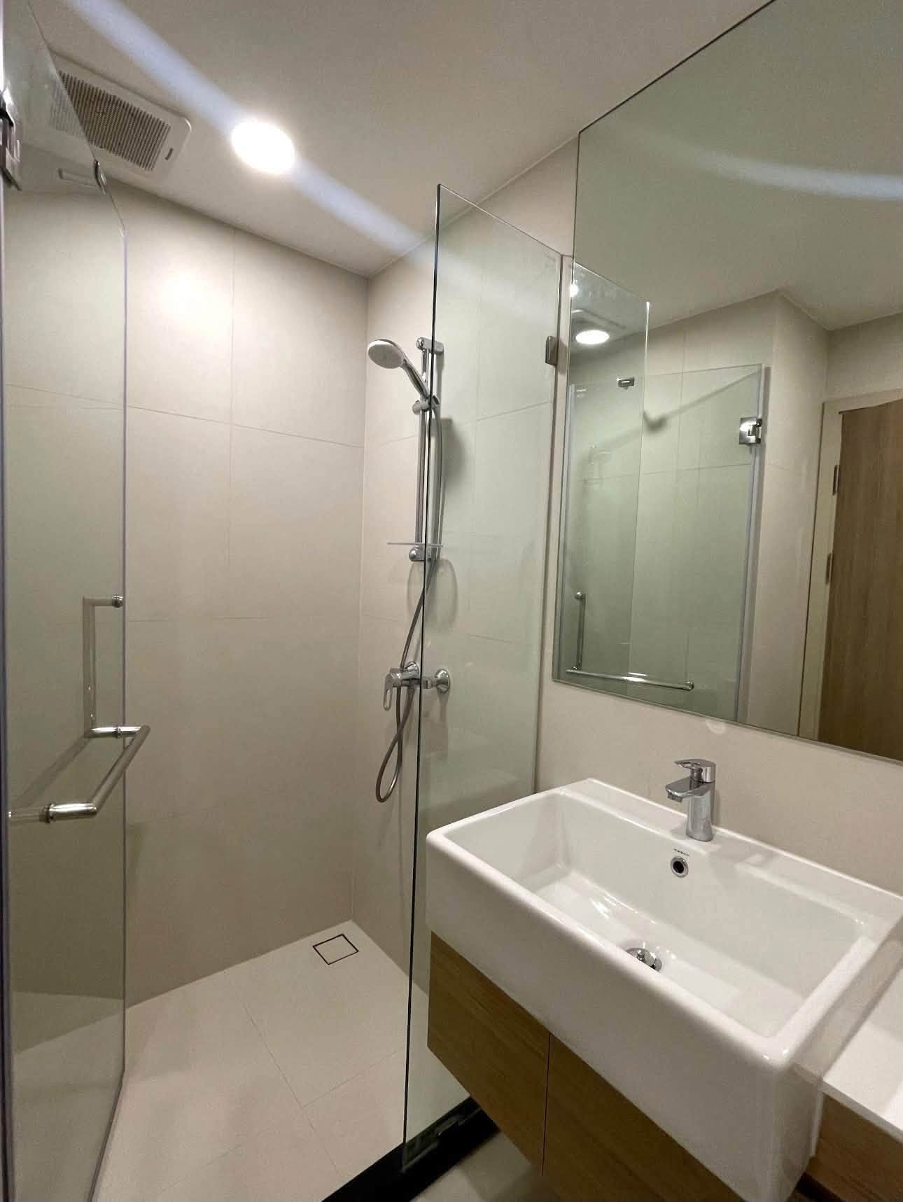 ให้เช่า Noble Ambience Sukhumvit 42 | เดินเพียง 350 ม. ถึง BTS เอกมัย
