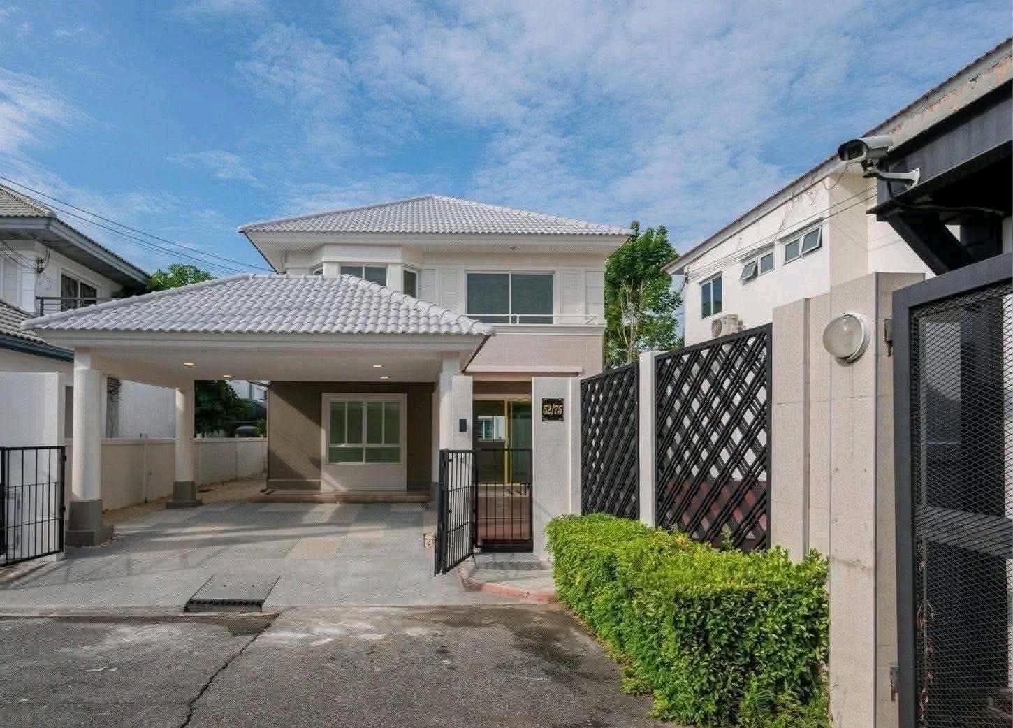 📌บ้านพร้อมเข้าอยู่ -- ให้เช่าบ้านเดี่ยว ชวนชื่นโมดัส ราชพฤกษ์–ซอยท่าอิฐ 15 -- ราคา 28,000 บาท/เดือน  -- เนื้อที่ 57.8 ตร.ว. -- 3 ห้องนอน 2 ห้องน้ำ -- จอดรถ 2 คัน -- บ้านหลังมุม -- รับสัตว์เลี้ยงได้  -- บ้านเดี่ยวตกแต่งใหม่ พร้อมเข้าอยู่ -- ห้องครัวบิวต์