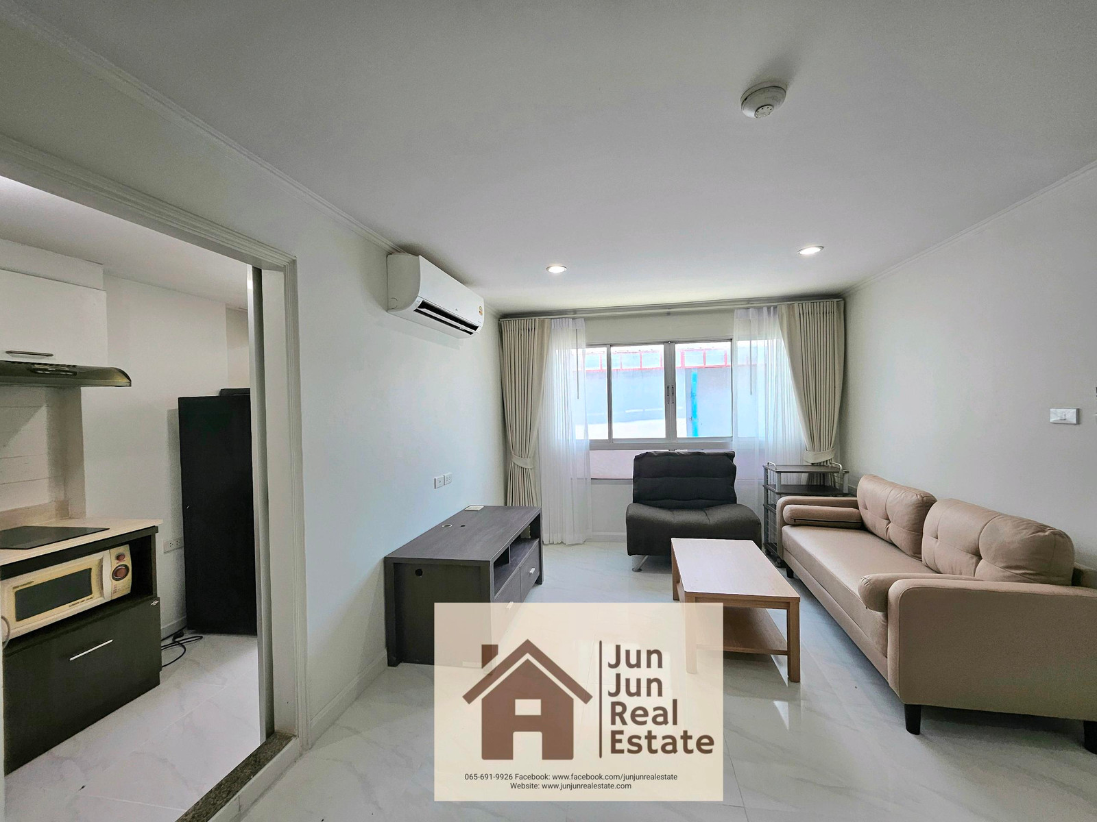 2 bedrooms, newly renovated, 18,000 **3 new air conditioners, Lumpini Ville Cultural Center Condo. 2 bedrooms, newly renovated, 18,000 **3 new air conditioners, Lumpini Ville Cultural Center Condo.