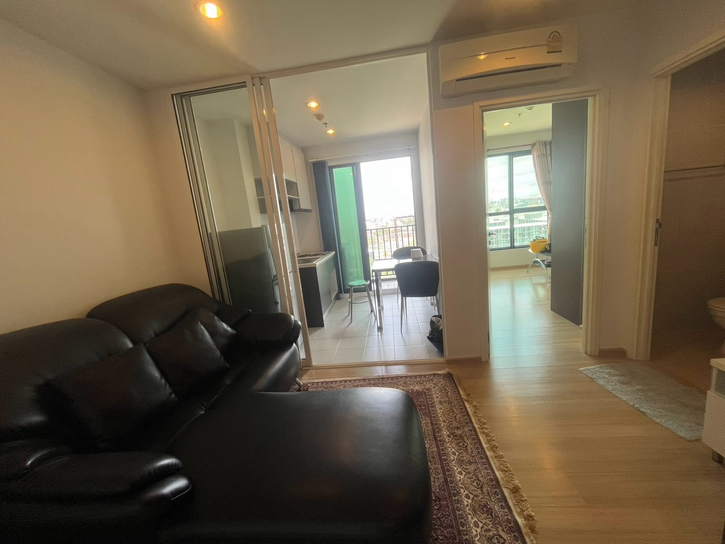 For Sale: The Base Chaeng Watthana, 31.53 sq.m., 1 Bedroom, 1 Bathroom, near Pink Line Chaeng Watthana 14 Station. For Sale: The Base Chaeng Watthana, 31.53 sq.m., 1 Bedroom, 1 Bathroom, near Pink Line Chaeng Watthana 14 Station.