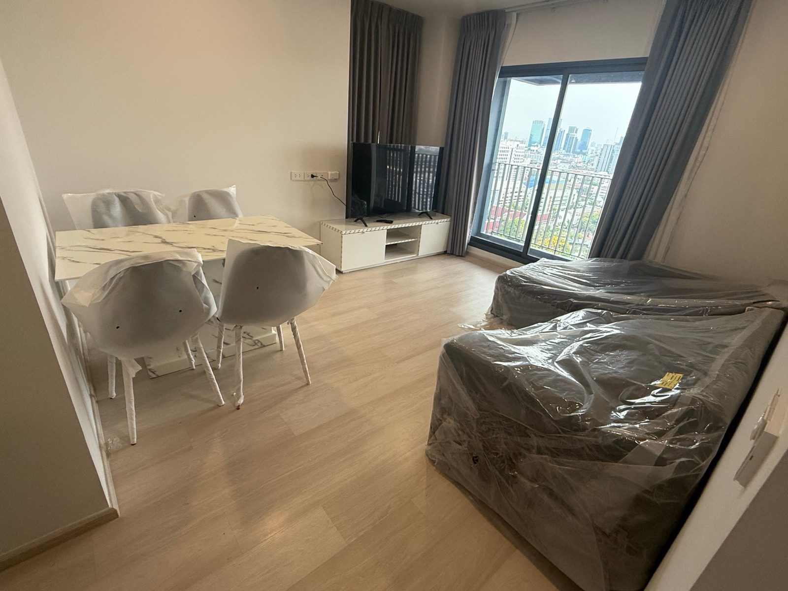 Aspire Vibha Victory ห้องใหม่ 2 ห้องนอน , Fully Furnished ว่างให้เช่า สอบถามได้เลยครับผม