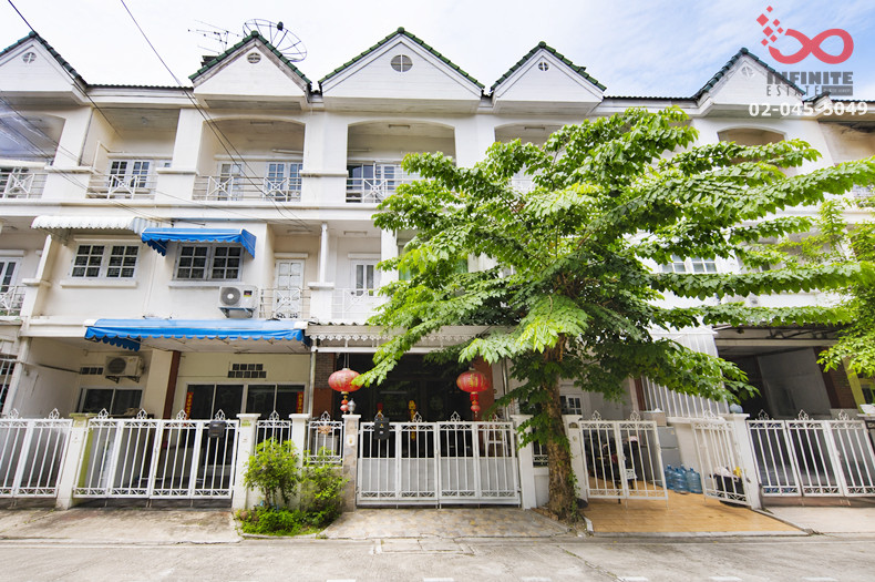3-story townhouse for sale near Ekkamai-Ramindra Expressway, Ketunuti Chemine, Pradit Manutham-Lat Phrao 87. 3-story townhouse for sale near Ekkamai-Ramindra Expressway, Ketunuti Chemine, Pradit Manutham-Lat Phrao 87.