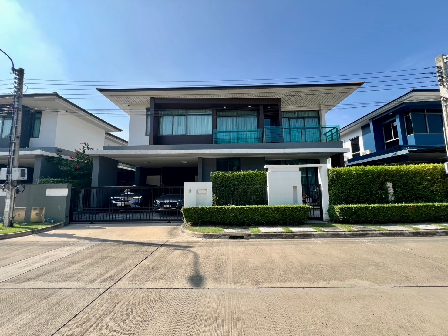 ให้เช่า บ้านเดี่ยว 2 ชั้น เศรษฐสิริ กรุงเทพกรีฑา | 4 ห้องนอน ทำเลดี เหมาะสำหรับครอบครัว ผู้บริหาร หรือชาวต่างชาติที่มองหาบ้านขนาดใหญ่ พร้อมเฟอร์นิเจอร์และเครื่องใช้ไฟฟ้า สามารถเข้าอยู่ได้ทันที ให้เช่า บ้านเดี่ยว 2 ชั้น เศรษฐสิริ กรุงเทพกรีฑา | 4 ห้องนอน ทำเลดี เหมาะสำหรับครอบครัว ผู้บริหาร หรือชาวต่างชาติที่มองหาบ้านขนาดใหญ่ พร้อมเฟอร์นิเจอร์และเครื่องใช้ไฟฟ้า สามารถเข้าอยู่ได้ทันที
