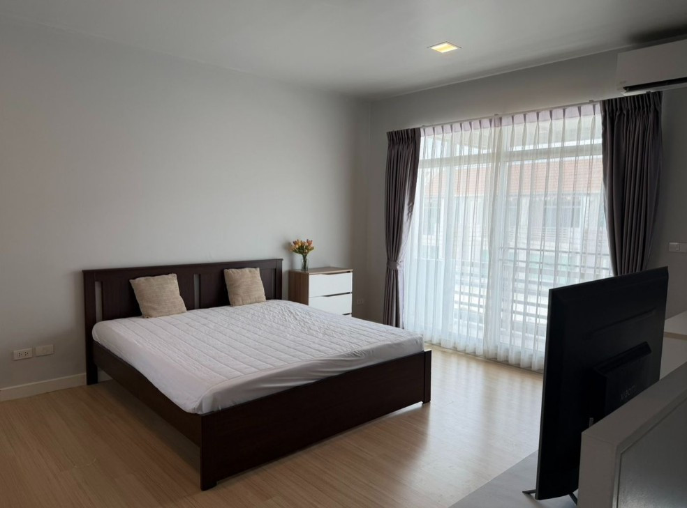 ให้เช่า  ทาวน์โฮม 3 ชั้น 3 นอน 3 น้ำ โครงการ บ้านใหม่ พระราม 9 – ศรีนครินทร์ 31 ตรว หน้ากว้าง 5 เมตร 25000 บาท – รูปที่ 4