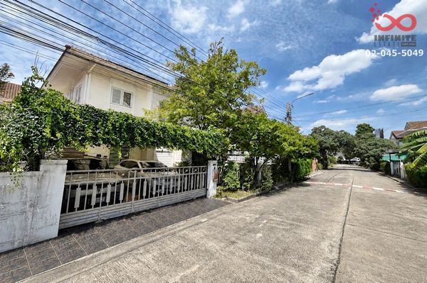 2-story detached house for sale, Lalin Green Ville The Exclusive On Nut-Suvarnabhumi. Kanchanaphisek Road  Near Suvarnabhumi Airport