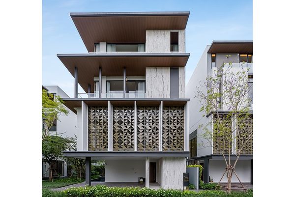 Artel Asoke-Rama 9, garden front plot, near CBD in the middle of the city, Thonglor, Ekkamai, Rama 9.