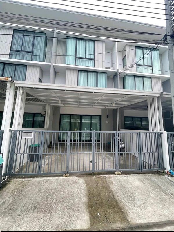 ✨ บ้านหลังใหญ่ ฟังก์ชันครบ 3 ห้องนอน 3 ห้องน้ำ พร้อมเฟอร์นิเจอร์ เหมาะสำหรับครอบครัว อยู่สบาย เดินทางสะดวก ใกล้ Mega Bangna