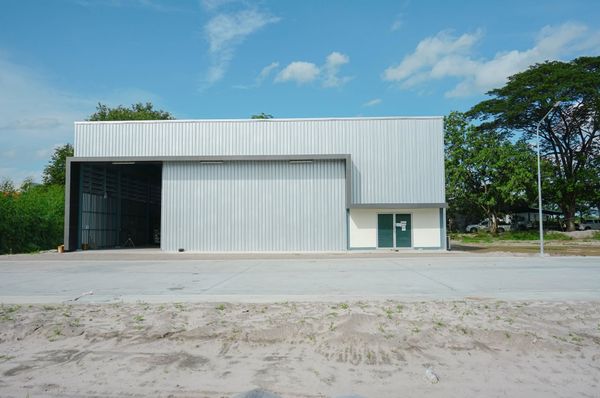 For Rent, 📦 WAREHOUSE &amp; OFFICE Size: 330 sq.m. 🩷 Pink Zone📍 Phanom Sarakham, Chachoengsao