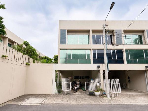 Noble Cube Patanakarn / 3 Bedrooms (FOR SALE) PALM906