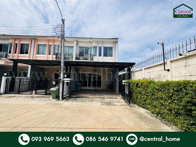 2-story townhome, Vista Park Sathorn - Pinklao, on the edge of the house, the only house in the project with space next to the house.