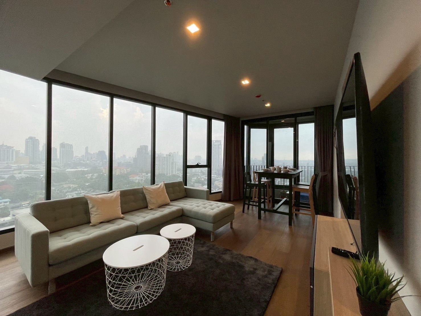 LTHC16160 - Luxury Condo for Rent Thonglor | Ideo Q Sukhumvit 36 ​​| 75 sq.m. | 2 Beds 2 Baths | BTS Thonglor | 69K | Condo for rent Thonglor