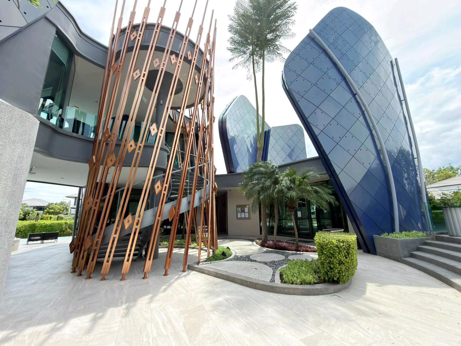 2-story luxury detached house for sale 2-story luxury detached house for sale