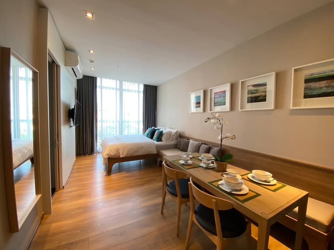  Park Origin Phomphong   studio 29.78 sqm. สนใจนัดหมายเข้าเยี่ยมชมได้นะคะ ID line : kanomtarn