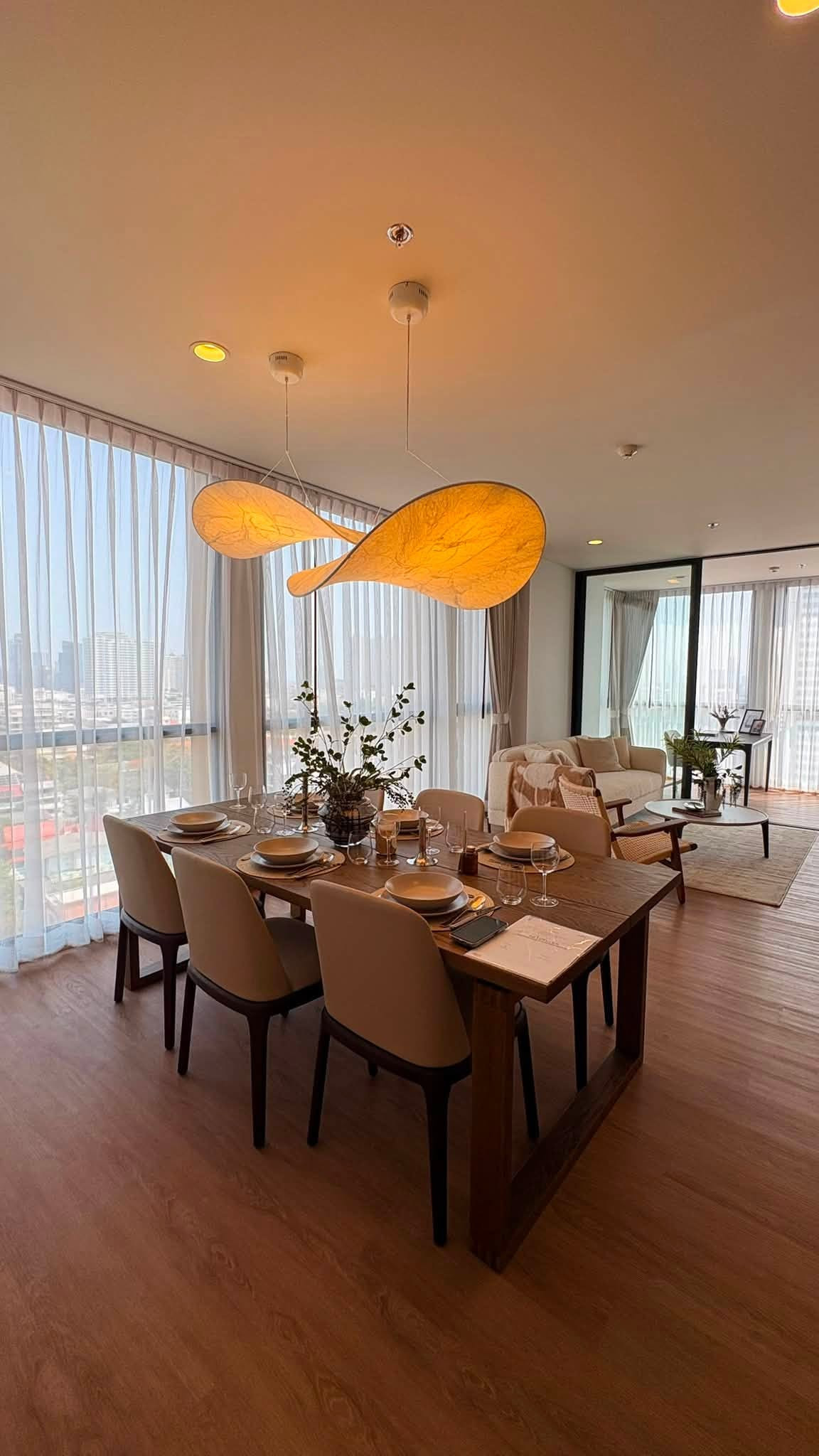 คอนโดหรู ดิ อิสสระ สาทร (The Issara Sathorn) – ห้องแต่งสวยตรงปก ลักชัวรีทุกมุมมอง! – รูปที่ 3