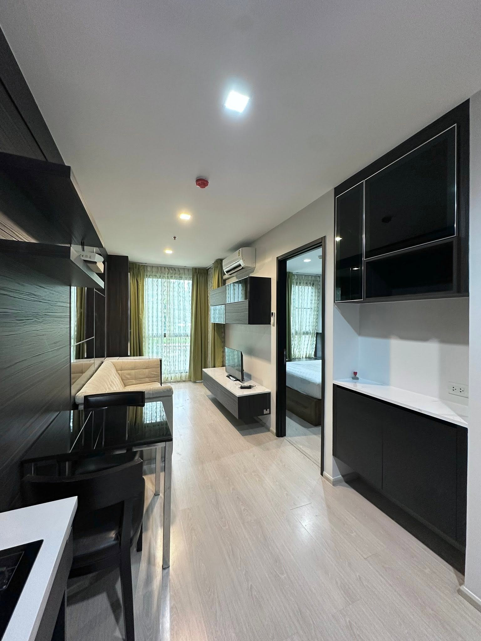ให้เช่าคอนโด Rhythm Sukhumvit 44/1