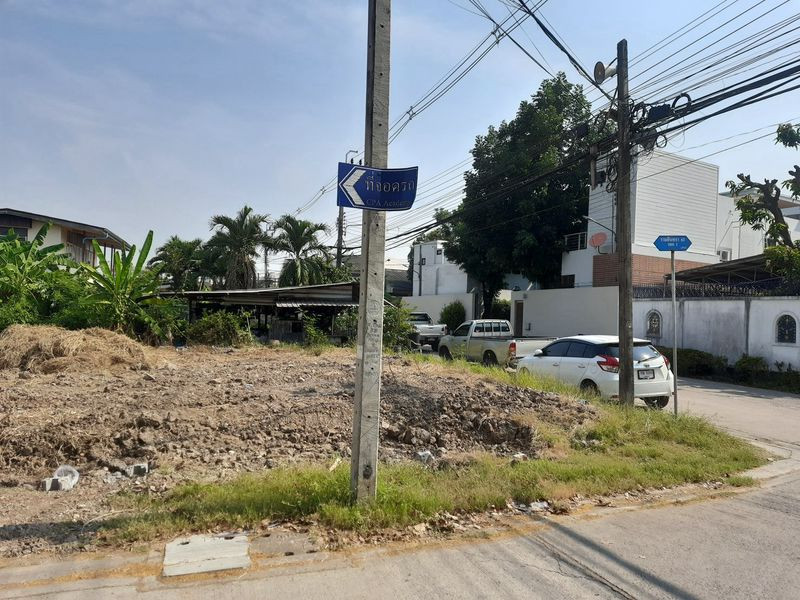 ให้เช่า ที่ดินเปล่าแถวรามอินทรา 61 แยก1 ติด BTS วัชรพล ให้เช่า ที่ดินเปล่าแถวรามอินทรา 61 แยก1 ติด BTS วัชรพล