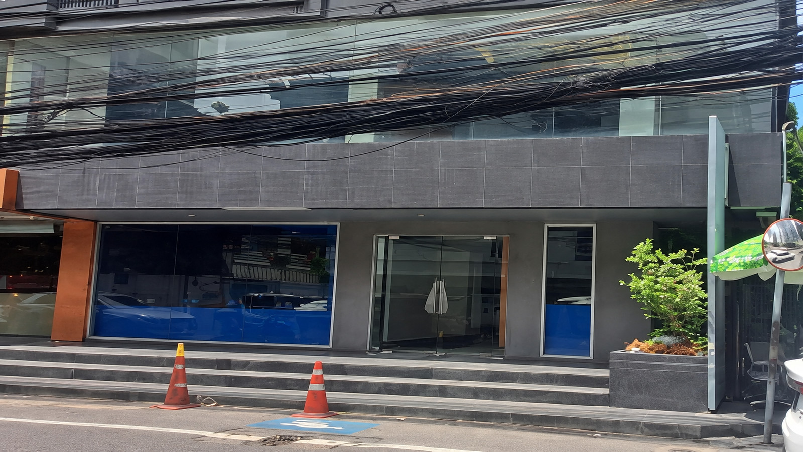 ให้เช่าพื้นที่ร้านค้า ทองหล่อ ใกล้ รพ.สมิติเวช 232.08 ตร.ม. 2 ชั้น มีที่จอดรถ – รูปที่ 4